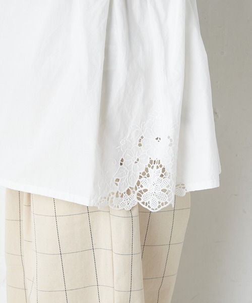 PUAL CE CIN（ピュアルセシン）の「カットワーク刺繍ブラウス（シャツ/ブラウス・レディース・ホワイト/ブラック・FREE）」の5枚目の写真