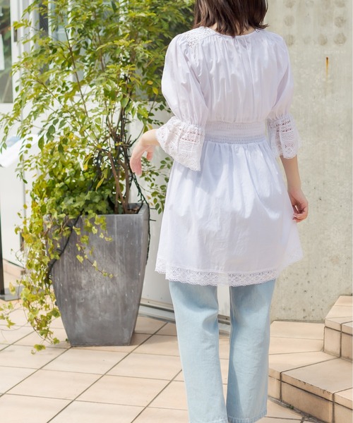 OLIVE des OLIVE（オリーブデオリーブ）の「レースチュニック（シャツ/ブラウス・レディース・オフホワイト/アイボリー/ブラック系その他・FREE）」の4枚目の写真
