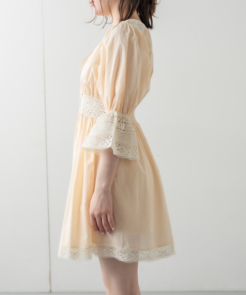 OLIVE des OLIVE（オリーブデオリーブ）の「レースチュニック（シャツ/ブラウス・レディース・オフホワイト/アイボリー/ブラック系その他・FREE）」の7枚目の写真