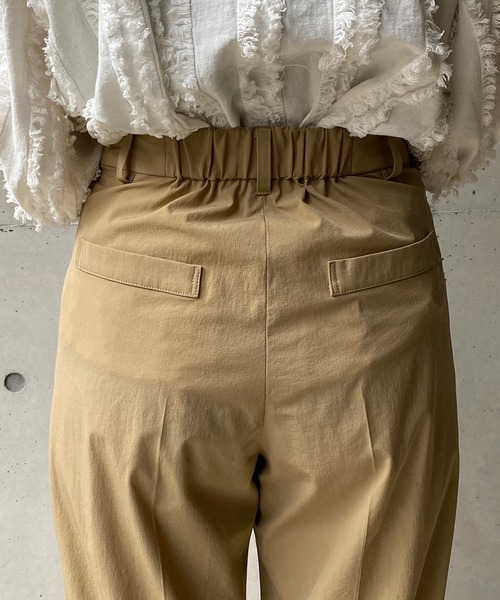 CAPRICIEUX LE'MAGE（カプリシューレマージュ）の「裾タックジョガーパンツ（その他パンツ・レディース・ブラック/ベージュ/ピンク・38/36）」の4枚目の写真