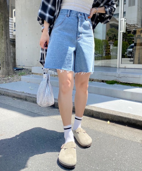 WHO'S WHO gallery（フーズフーギャラリー）の「ボーイキュロット（デニムパンツ・レディース・ブラック/サックスブルー/ブルー/キナリ・FREE）」の5枚目の写真