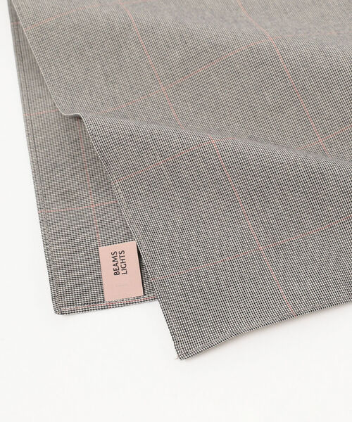 BEAMS LIGHTS（ビームスライツ）の「BEAMS LIGHTS / チェック柄 バンダナ（バンダナ/スカーフ・メンズ・ブラック/ベージュ・ONE SIZE）」の3枚目の写真