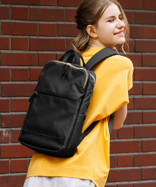 perche(ペルケ)の「ペルケ perche / ナイロン×牛革PCリュック(バックパック/リュック・レディース・ライトグレー/オリーブ/ベージュ系その他/ブラック・FREE)」の2枚目の写真