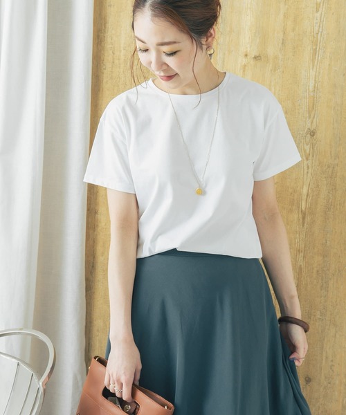 URBAN RESEARCH ROSSO（アーバンリサーチロッソ）の「『一部WEB限定カラー』SUVINコットンクルーネックTシャツ（Tシャツ/カットソー・レディース・ホワイト/チャコールグレー/ライトグレー/ネイビー/ミント/ライトピンク・FREE）」の2枚目の写真