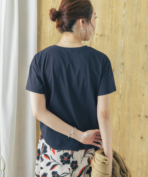 URBAN RESEARCH ROSSO（アーバンリサーチロッソ）の「『一部WEB限定カラー』SUVINコットンクルーネックTシャツ（Tシャツ/カットソー・レディース・ホワイト/チャコールグレー/ライトグレー/ネイビー/ミント/ライトピンク・FREE）」の20枚目の写真