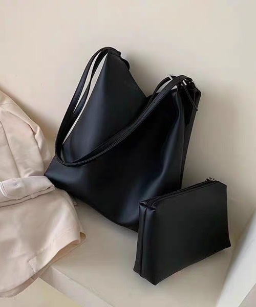 yuue' ( wear )(ユーイ)の「ミニポーチ付き ダブルストラップ シンプルレザートートバッグ(トートバッグ・レディース・ブラック/ベージュ・FREE)」の8枚目の写真