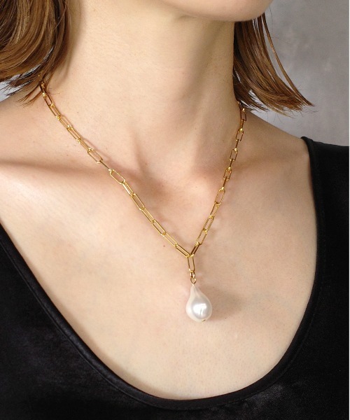 SIGNAL（シグナル）の「【SIGNAL/シグナル】 Baroque Pearl Necklace / バロックパールスクエアチェーンネックレス（ネックレス・レディース・ゴールド・40cm）」の5枚目の写真