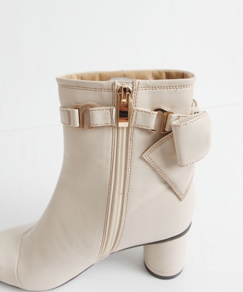 tocco closet（トッコ　クローゼット）の「２ＷＡＹリボンベルト付き配色ステッチ入りショートブーツ（ブーツ・レディース・ブラック/ピンクベージュ/ライトベージュ/ブラウン・S/M/L）」の15枚目の写真