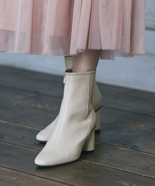 tocco closet（トッコ　クローゼット）の「２ＷＡＹリボンベルト付き配色ステッチ入りショートブーツ（ブーツ・レディース・ブラック/ピンクベージュ/ライトベージュ/ブラウン・S/M/L）」の17枚目の写真