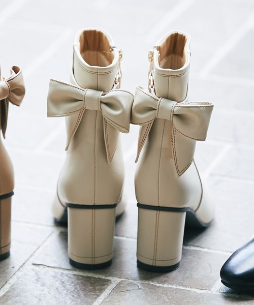 tocco closet（トッコ　クローゼット）の「２ＷＡＹリボンベルト付き配色ステッチ入りショートブーツ（ブーツ・レディース・ブラック/ピンクベージュ/ライトベージュ/ブラウン・S/M/L）」の20枚目の写真