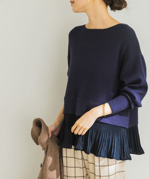 URBAN RESEARCH(アーバンリサーチ)の「2WAYプリーツドッキングニット(ニット/セーター・レディース・ブルー系その他/ネイビー/ベージュ・FREE)」の2枚目の写真