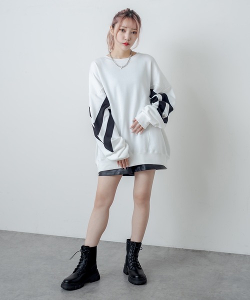 RASVOA（ラスボア）の「切替ライントレーナー／スウェット（スウェット・レディース・ブラック/オフホワイト・FREE）」の10枚目の写真