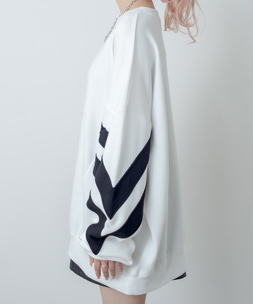 RASVOA（ラスボア）の「切替ライントレーナー／スウェット（スウェット・レディース・ブラック/オフホワイト・FREE）」の19枚目の写真