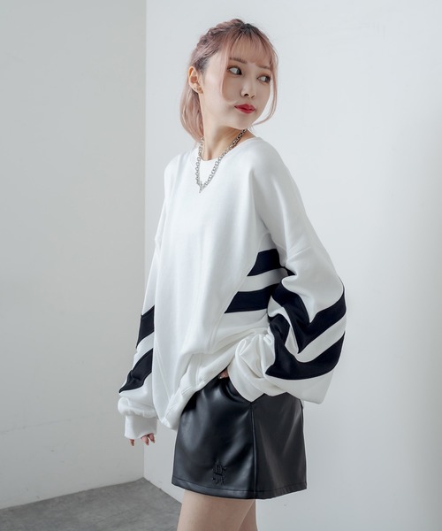 RASVOA（ラスボア）の「切替ライントレーナー／スウェット（スウェット・レディース・ブラック/オフホワイト・FREE）」の5枚目の写真