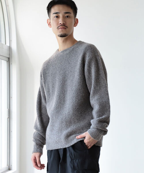BEAMS（ビームス）の「BEAMS / 5ゲージ ブークレ クルーネック（ニット/セーター・メンズ・ブラック/ベージュ/グレー系その他・LARGE/SMALL/MEDIUM）」の3枚目の写真