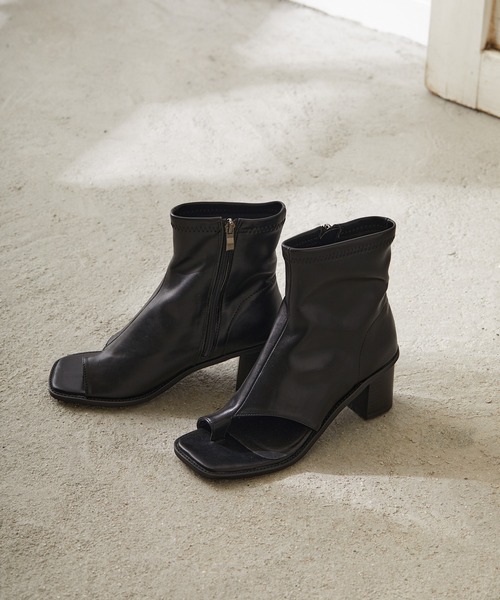 Birthday room（バースデイルーム）の「サムリングブーツ（サンダル・レディース・ホワイト/ブラック・MEDIUM/LARGE）」の2枚目の写真