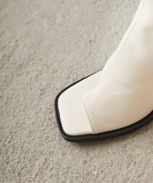 Birthday room（バースデイルーム）の「サムリングブーツ（サンダル・レディース・ホワイト/ブラック・MEDIUM/LARGE）」の8枚目の写真