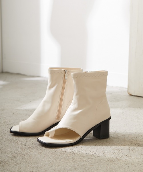 Birthday room（バースデイルーム）の「サムリングブーツ（サンダル・レディース・ホワイト/ブラック・MEDIUM/LARGE）」の10枚目の写真