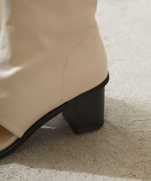 Birthday room（バースデイルーム）の「サムリングブーツ（サンダル・レディース・ホワイト/ブラック・MEDIUM/LARGE）」の9枚目の写真