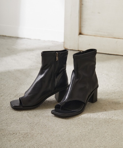 Birthday room（バースデイルーム）の「サムリングブーツ（サンダル・レディース・ホワイト/ブラック・MEDIUM/LARGE）」の15枚目の写真