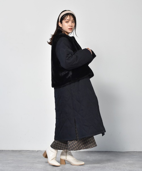 RETRO GIRL(レトロガール)の「【セットアイテム】ファーベストSETキルトコート(その他アウター・レディース・ブラック/グリーン/ライトベージュ・FREE)」の4枚目の写真