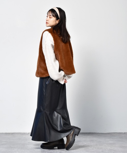 RETRO GIRL(レトロガール)の「【セットアイテム】ファーベストSETキルトコート(その他アウター・レディース・ブラック/グリーン/ライトベージュ・FREE)」の11枚目の写真