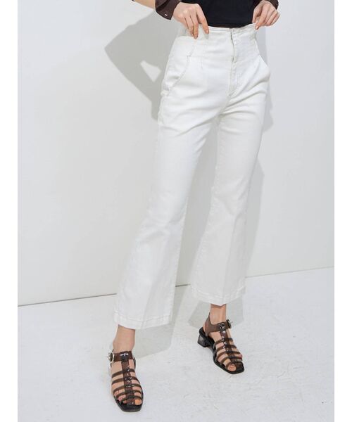 MERCURYDUO(マーキュリーデュオ)の「センプレフレアデニムパンツ(その他パンツ・レディース・オフホワイト/ブラック/インディゴブルー・SMALL/MEDIUM)」の2枚目の写真