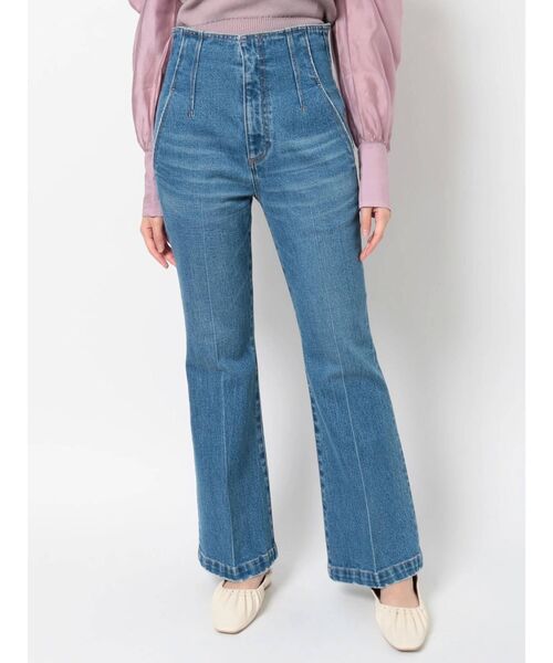 MERCURYDUO(マーキュリーデュオ)の「センプレフレアデニムパンツ(その他パンツ・レディース・オフホワイト/ブラック/インディゴブルー・SMALL/MEDIUM)」の3枚目の写真