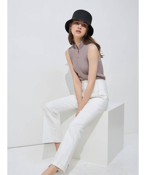 MERCURYDUO(マーキュリーデュオ)の「センプレフレアデニムパンツ(その他パンツ・レディース・オフホワイト/ブラック/インディゴブルー・SMALL/MEDIUM)」の9枚目の写真