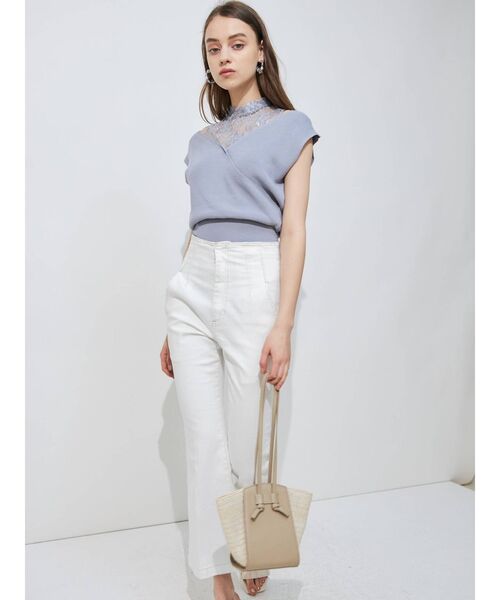 MERCURYDUO(マーキュリーデュオ)の「センプレフレアデニムパンツ(その他パンツ・レディース・オフホワイト/ブラック/インディゴブルー・SMALL/MEDIUM)」の5枚目の写真