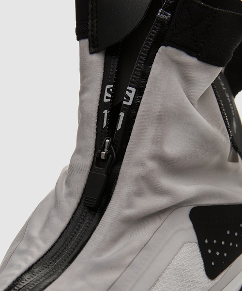 11 by Boris Bidjan Saberi ( ボリスビジャンサベリ)の「BAMBA2 HIGH GTX Bk / Lunar Rock / Alloy_SHOES(スニーカー・メンズ・グレー・8/10/9)」の3枚目の写真