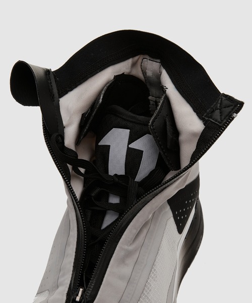 11 by Boris Bidjan Saberi ( ボリスビジャンサベリ)の「BAMBA2 HIGH GTX Bk / Lunar Rock / Alloy_SHOES(スニーカー・メンズ・グレー・8/10/9)」の2枚目の写真