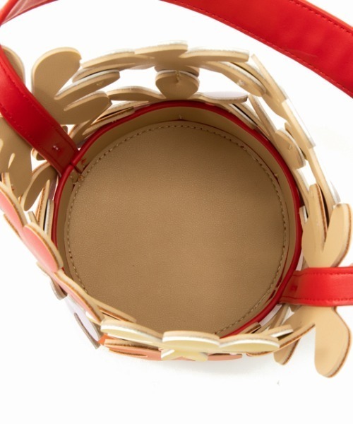 Casselini（キャセリーニ）の「Casselini(キャセリーニ)デイジーバケットバッグ（ハンドバッグ・レディース・ブラック/レッド/アイボリー・FREE）」の9枚目の写真