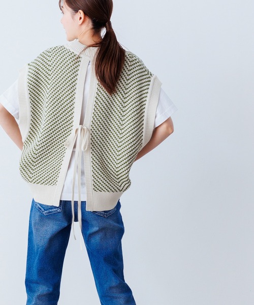 OMNES(オムネス)の「6ゲージ バックスリットニットベスト(ベスト・レディース・ブラック/ベージュ/ブラウン/オリーブ/ライトグリーン/アイボリー/チャコール・FREE)」の10枚目の写真