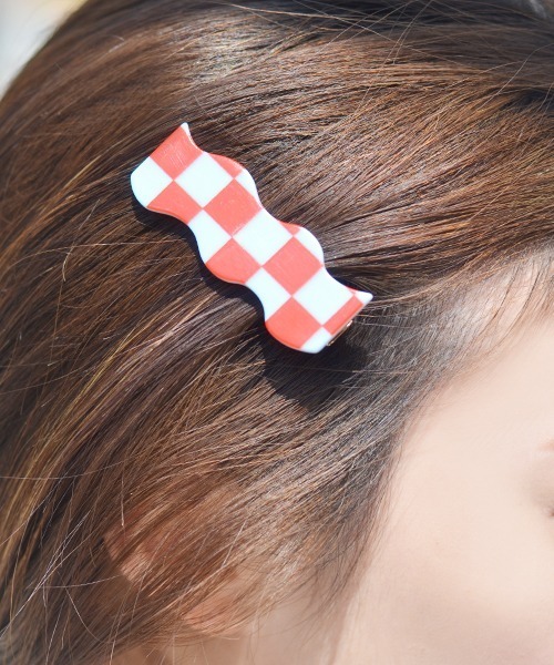 Fun & Daily（ファンアンドデイリー）の「F&D : カラーチェッカーヘアピン（ヘアピン・レディース・ホワイト/グリーン/ブルー/ピンク/グリーン系その他/イエロー・FREE）」の9枚目の写真