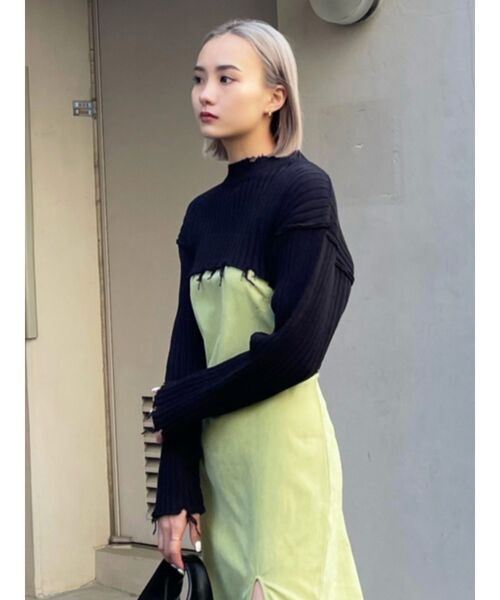 EMODA（エモダ）の「スーパークロップクラッシュニット（ニット/セーター・レディース・ホワイト/ブラック/ブルー・FREE）」の2枚目の写真