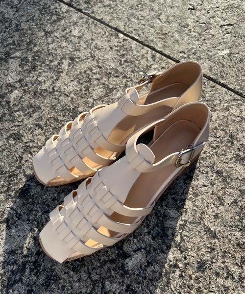 Chez toi（シェトワ）の「グルカサンダル（サンダル・レディース・ブラック/ベージュ/オフホワイト・S/M/L）」の5枚目の写真