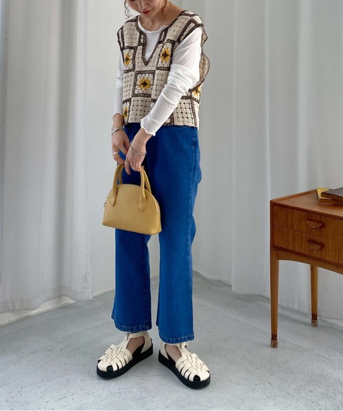 archives(アルシーヴ)の「クロシェ風配色ベスト(ベスト・レディース・アイボリー/ブラック/グリーン・MEDIUM)」の7枚目の写真