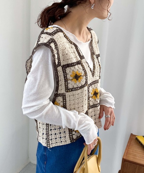 archives(アルシーヴ)の「クロシェ風配色ベスト(ベスト・レディース・アイボリー/ブラック/グリーン・MEDIUM)」の6枚目の写真