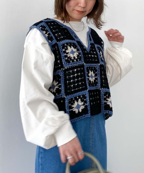 archives(アルシーヴ)の「クロシェ風配色ベスト(ベスト・レディース・アイボリー/ブラック/グリーン・MEDIUM)」の14枚目の写真