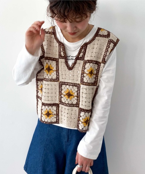 archives(アルシーヴ)の「クロシェ風配色ベスト(ベスト・レディース・アイボリー/ブラック/グリーン・MEDIUM)」の9枚目の写真