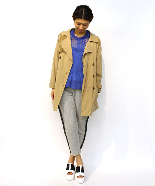 mystic(ミスティック)の「レース切替ブラウス(シャツ/ブラウス・レディース・オフホワイト/ブラック/ベージュ/ブルー・FREE)」の8枚目の写真