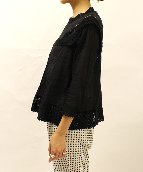 mystic(ミスティック)の「レース切替ブラウス(シャツ/ブラウス・レディース・オフホワイト/ブラック/ベージュ/ブルー・FREE)」の13枚目の写真