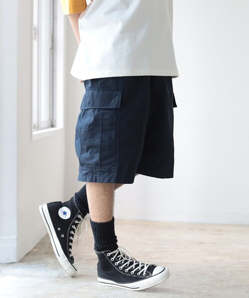 BEAMS(ビームス)の「BEAMS / ビッグ 6ポケット カーゴ ショーツ(その他パンツ・メンズ・ブラック/オリーブ/ネイビー・SMALL/MEDIUM/LARGE/X-LARGE)」の10枚目の写真