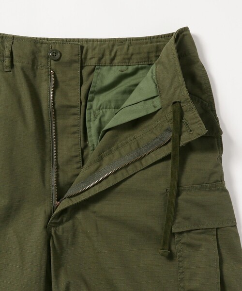 BEAMS(ビームス)の「BEAMS / ビッグ 6ポケット カーゴ ショーツ(その他パンツ・メンズ・ブラック/オリーブ/ネイビー・SMALL/MEDIUM/LARGE/X-LARGE)」の18枚目の写真