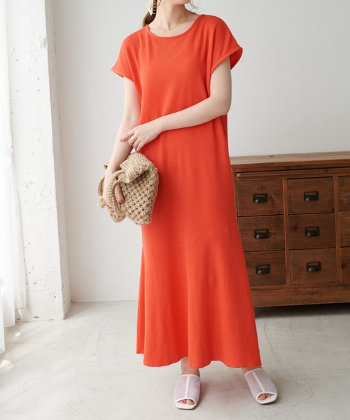 DISCOAT（ディスコート）の「サーマルマーメイドワンピース（ワンピース・レディース・アイボリー/ブラック/オレンジ・FREE）」の3枚目の写真