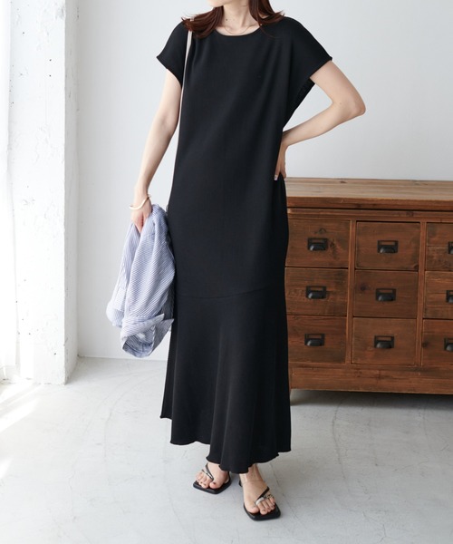 DISCOAT（ディスコート）の「サーマルマーメイドワンピース（ワンピース・レディース・アイボリー/ブラック/オレンジ・FREE）」の17枚目の写真