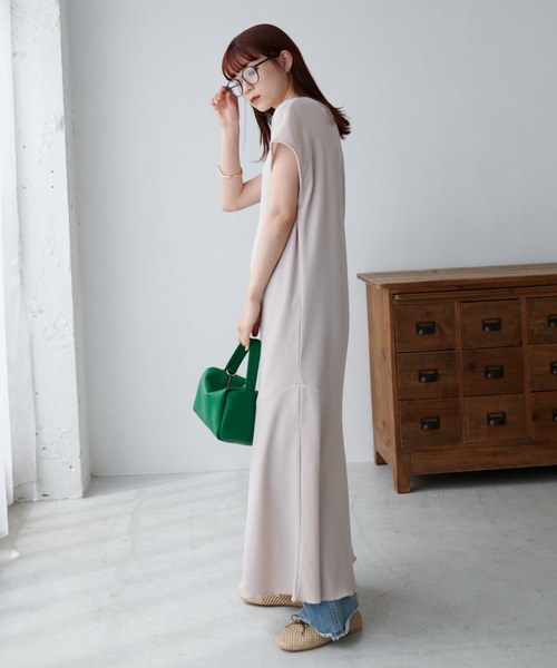 DISCOAT（ディスコート）の「サーマルマーメイドワンピース（ワンピース・レディース・アイボリー/ブラック/オレンジ・FREE）」の7枚目の写真