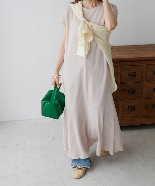 DISCOAT（ディスコート）の「サーマルマーメイドワンピース（ワンピース・レディース・アイボリー/ブラック/オレンジ・FREE）」の11枚目の写真