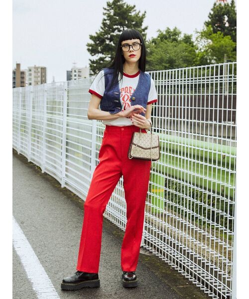 jouetie（ジュエティ）の「バタフライトリム Tシャツ（Tシャツ/カットソー・レディース・オフホワイト/ブラック/ブルー・MEDIUM）」の20枚目の写真